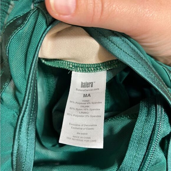 balera size MA Round Collar Lustre Leotard GREEN - Picture 16 of 16